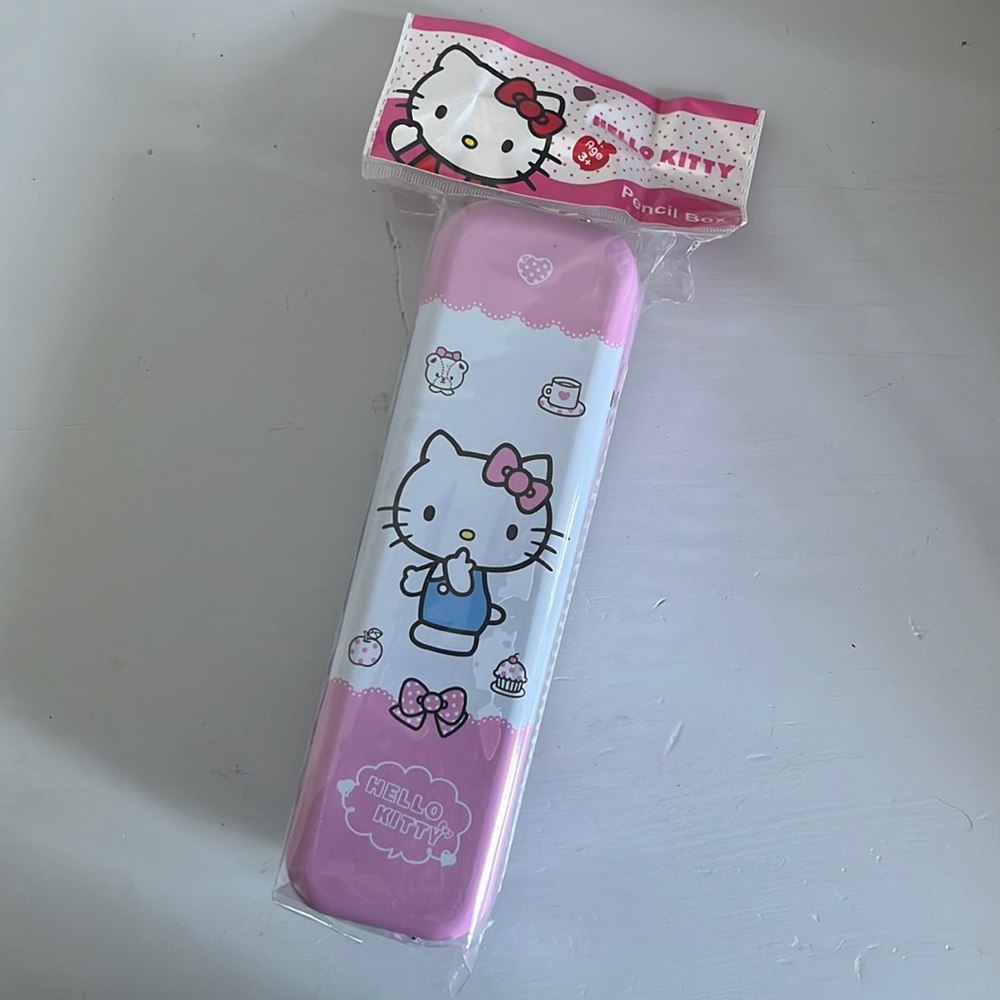 Brand new Sanrio hello kitty tin pencil case